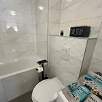 Apartament Sunlight - Free Parking & Balcony *