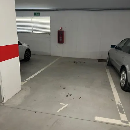 Sunlight - Free Parking & Balcony