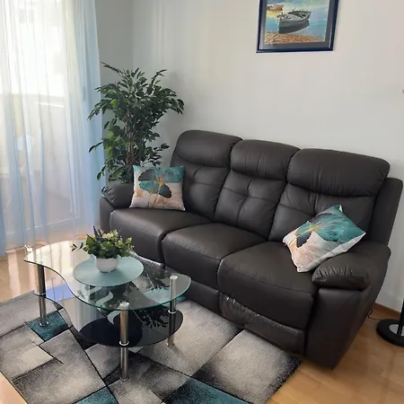 아파트 Sunlight - Free Parking & Balcony *