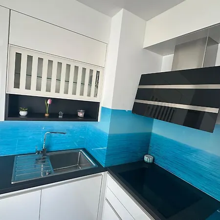 Sunlight - Free Parking & Balcony 아파트