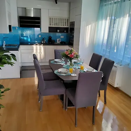 Sunlight - Free Parking & Balcony * Ζαντάρ
