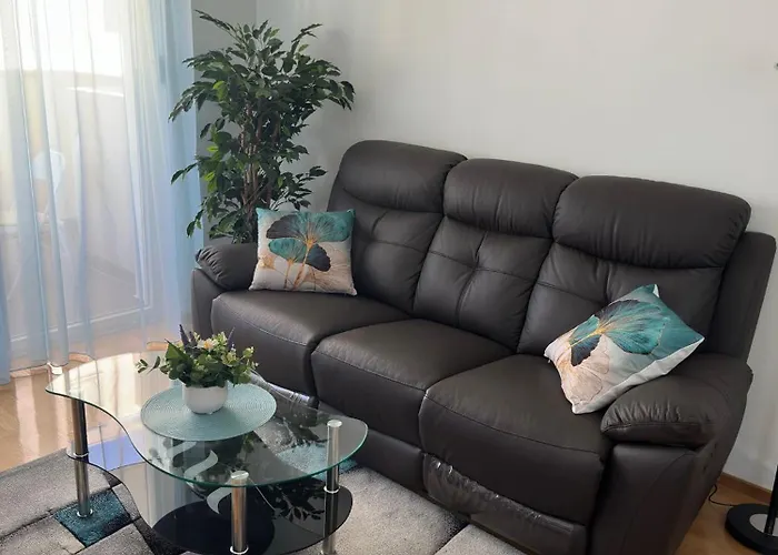 아파트 Sunlight - Free Parking & Balcony *